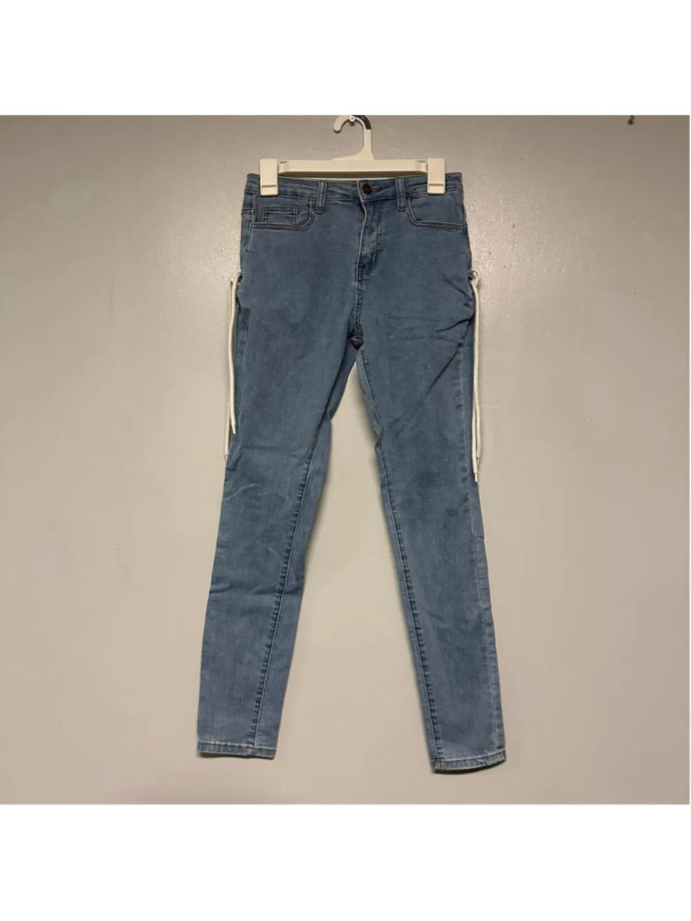 My Boo Blue Skinny Jeans White Lace-Up Detail Size small waist 15” inseam 30” - Picture 3 of 8
